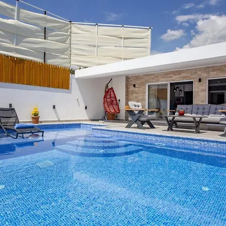 Uzumlu Village 2 Bedroom 9863 Villa